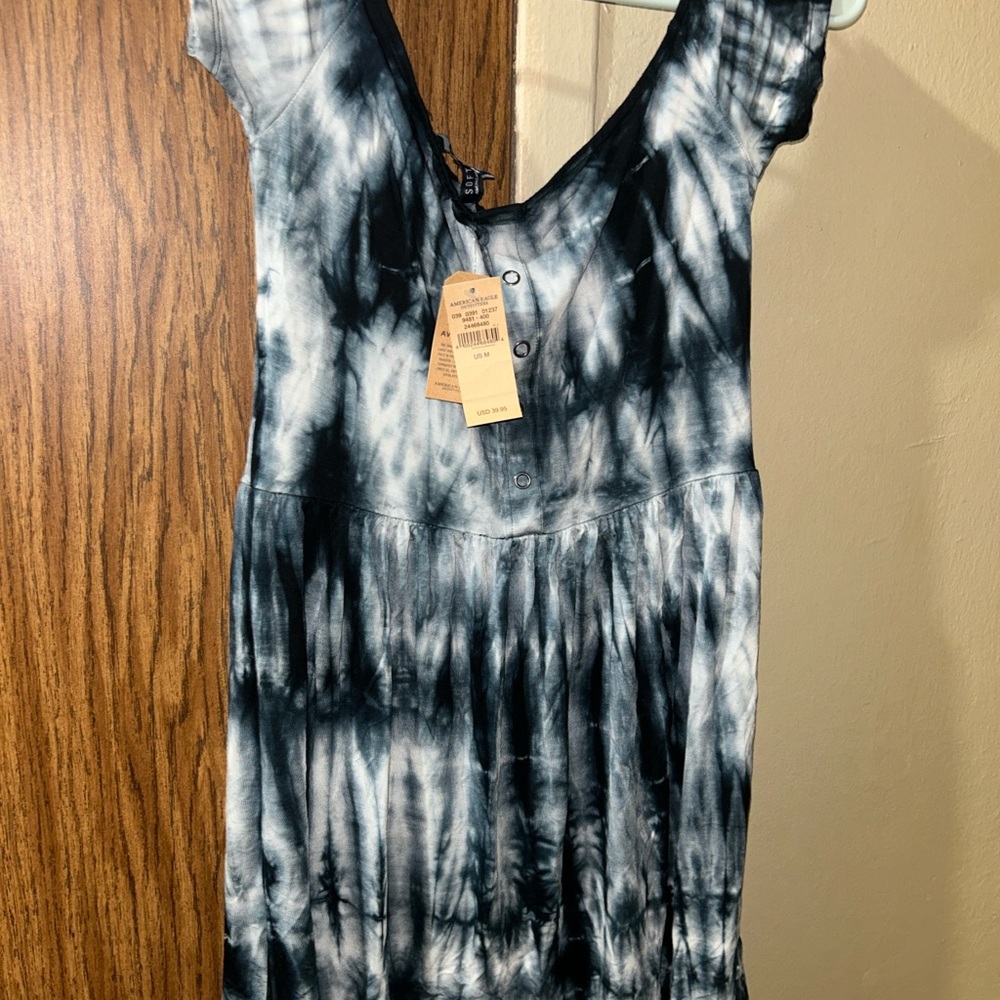 American eagle size medium color is blue dye